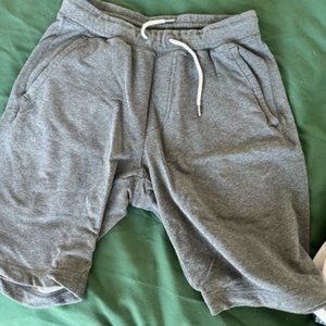 Hygge season: Men's basic sweat shorts